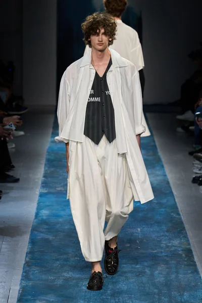 Look 24